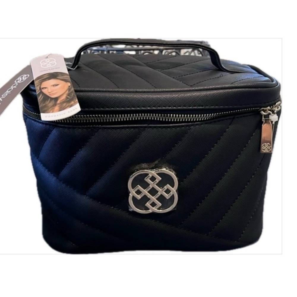 DAISY FUENTES Travel Bag Black Quilted with Gold Emblem NWT Retail $48